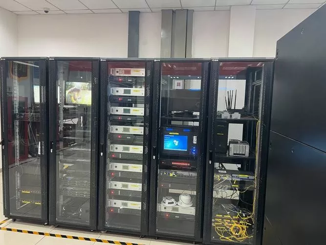 Gabinete actual débil